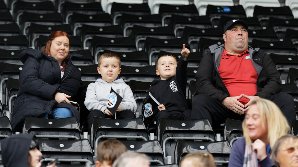 Fan gallery | Swansea City v Wigan Athletic