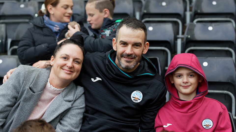 Fan gallery | Swansea City v Wigan Athletic