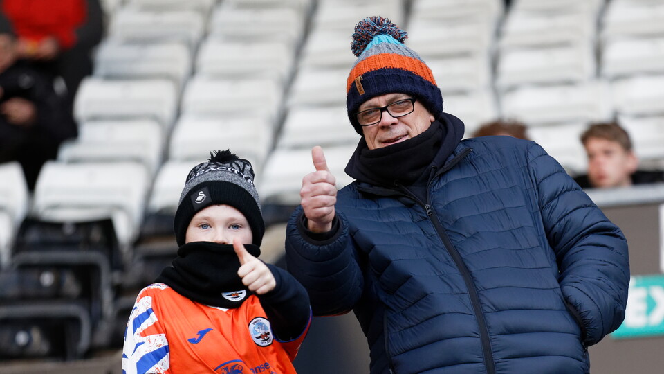 Fan Gallery Swans v Norwich City