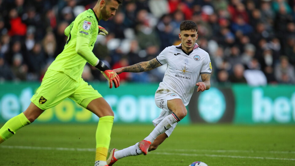 Gallery Swans v Norwich City (H)