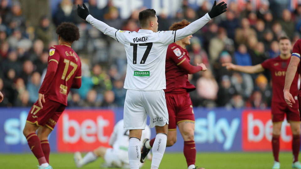 Gallery Swans v Norwich City (H)