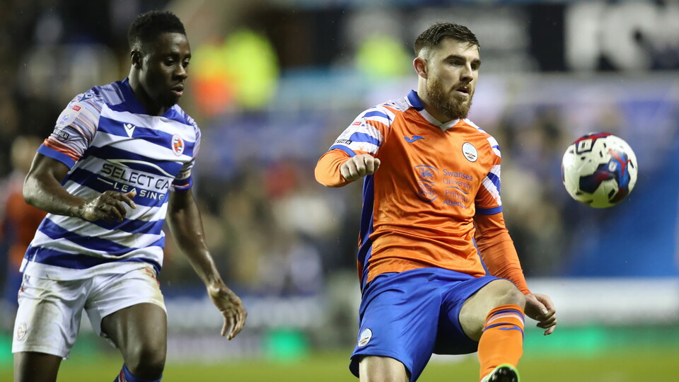 Reading (a) gallery 22-23