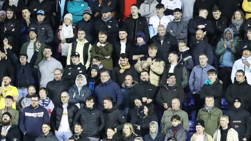 Fan Gallery - Reading (A)