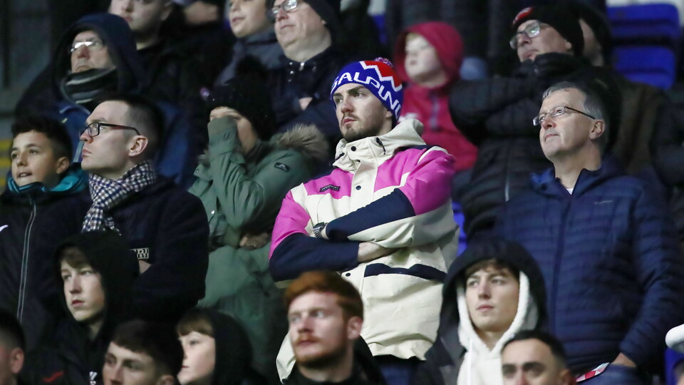 Fan Gallery - Reading (A)