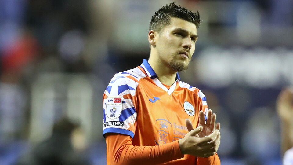 Reading (a) gallery 22-23