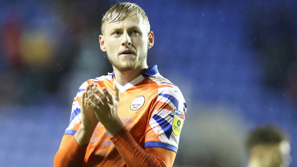 Reading (a) gallery 22-23