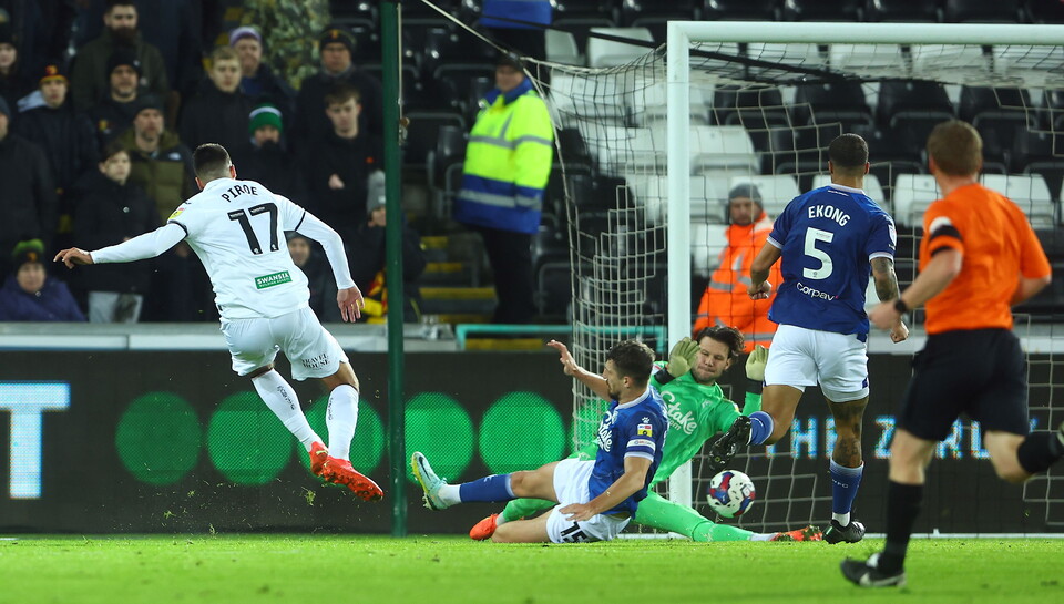 Gallery Swans v Watford (H)