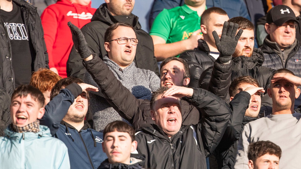 Fans 43