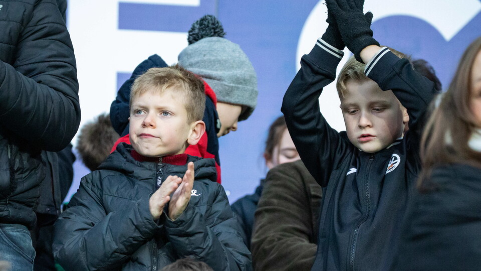 Fans 46