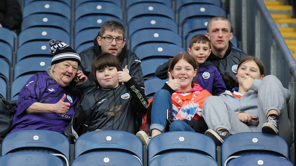 Fan Gallery - Blackburn Rovers (A)