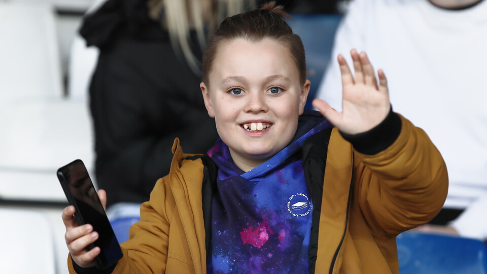 Luton (A) fan gallery 22-23