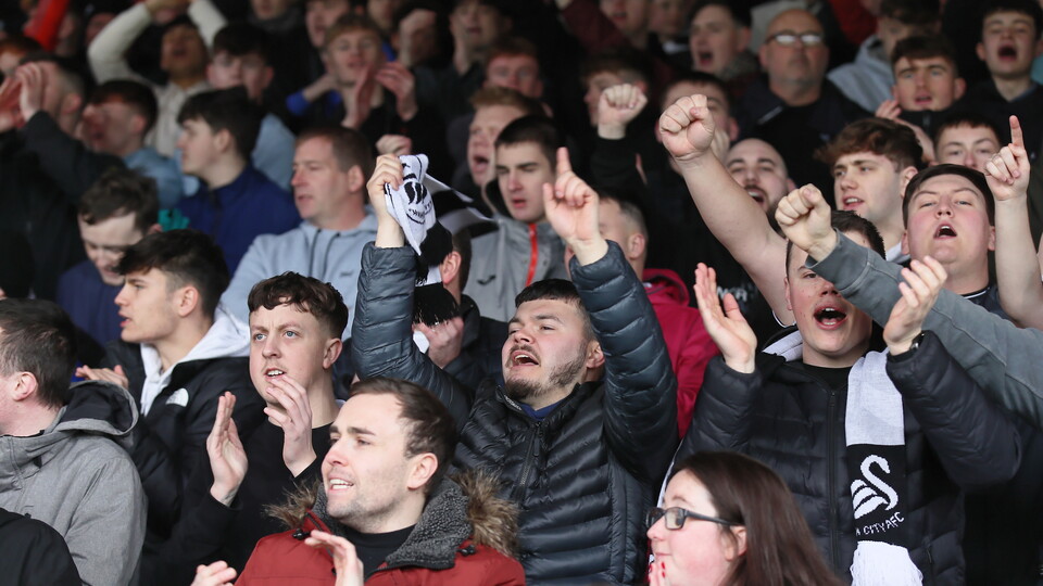 Luton (A) fan gallery 22-23