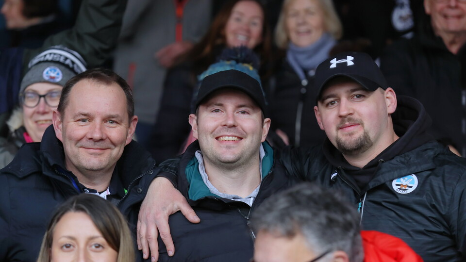 Luton (A) fan gallery 22-23
