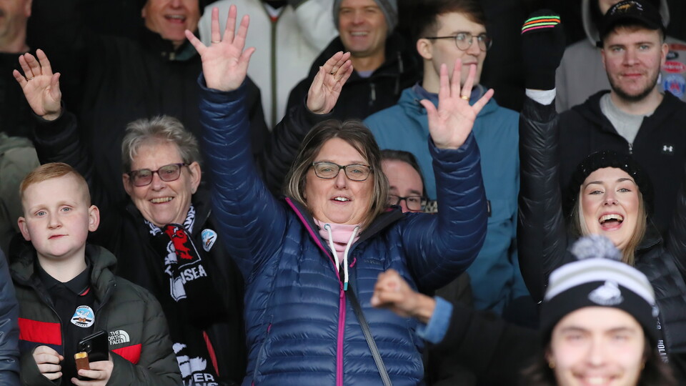 Luton (A) fan gallery 22-23