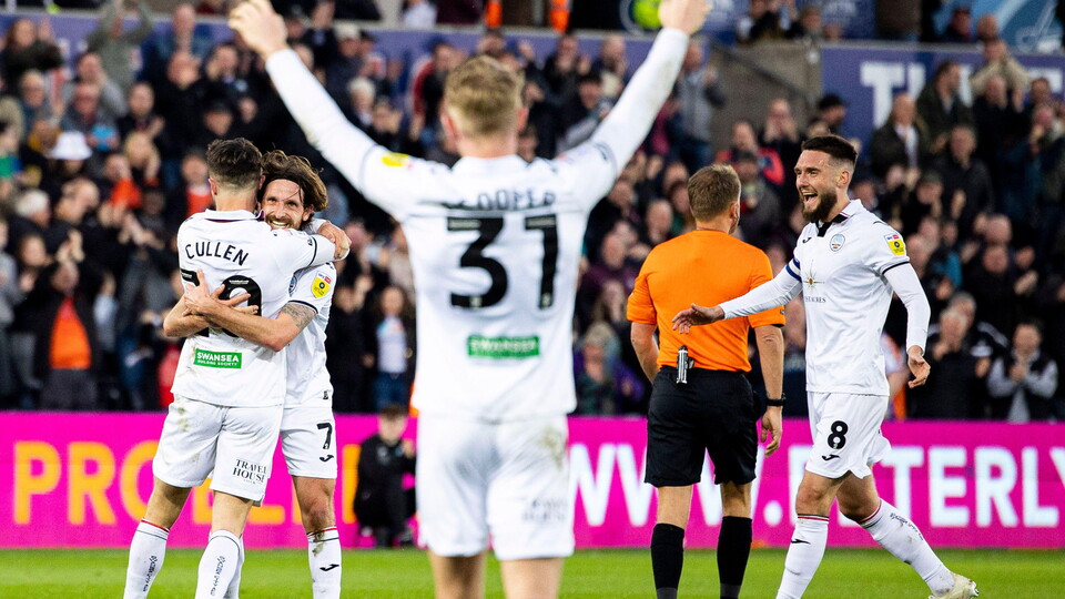 Gallery - Swans v PNE