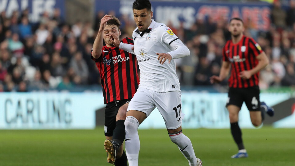 Gallery - Swans v PNE
