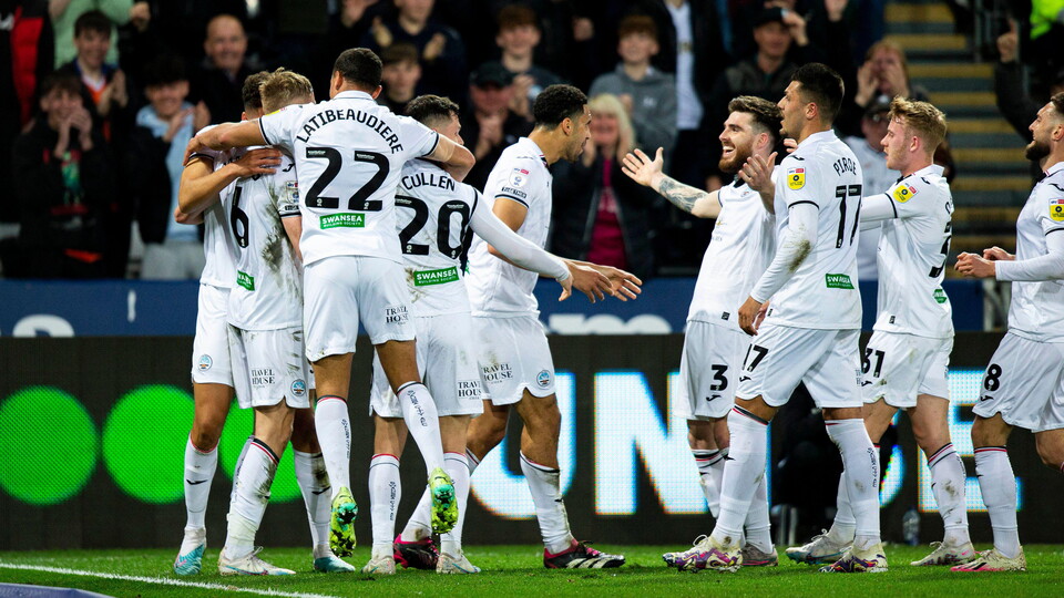 Gallery - Swans v PNE