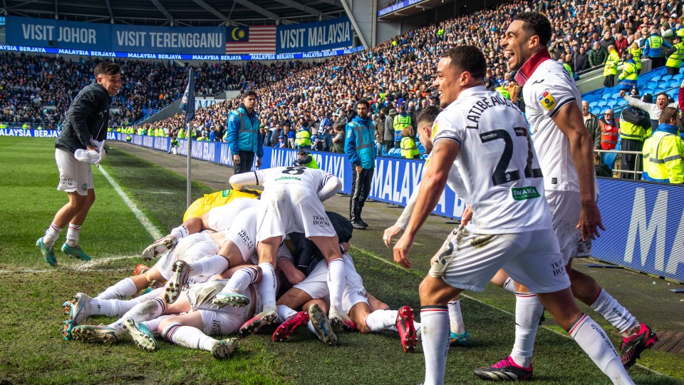 Cardiff (A) gallery 22-23