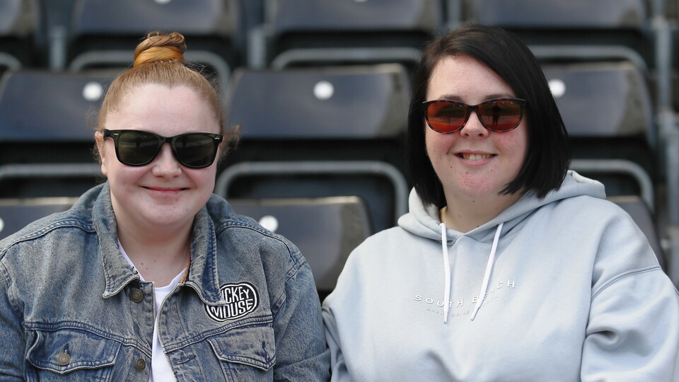 Fans 6