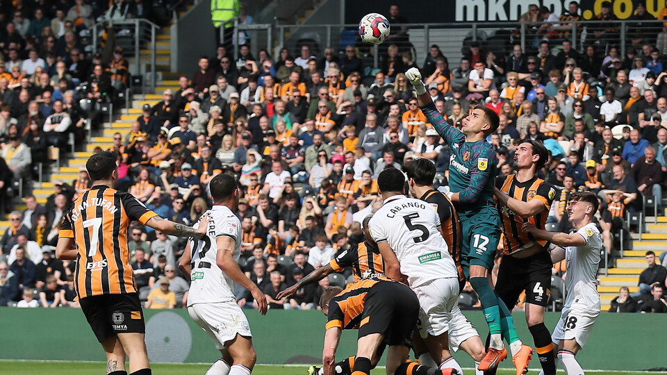 Hull (A) gallery 22-23