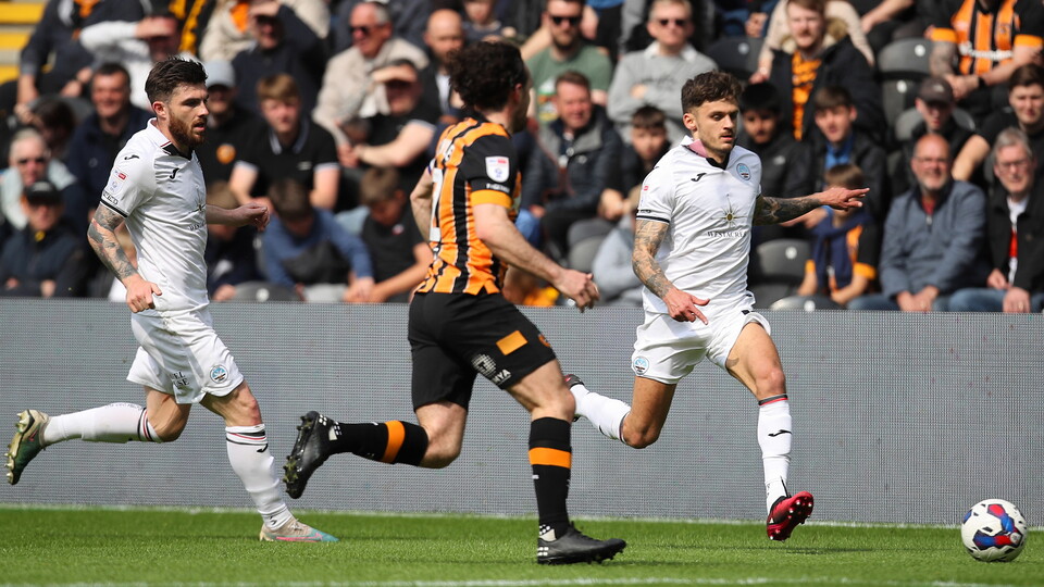 Hull (A) gallery 22-23