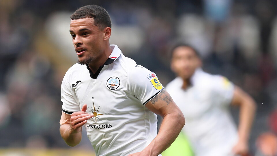 Hull (A) gallery 22-23