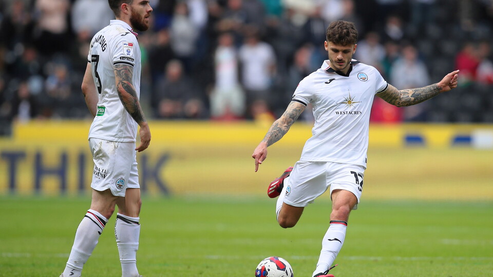 Hull (A) gallery 22-23