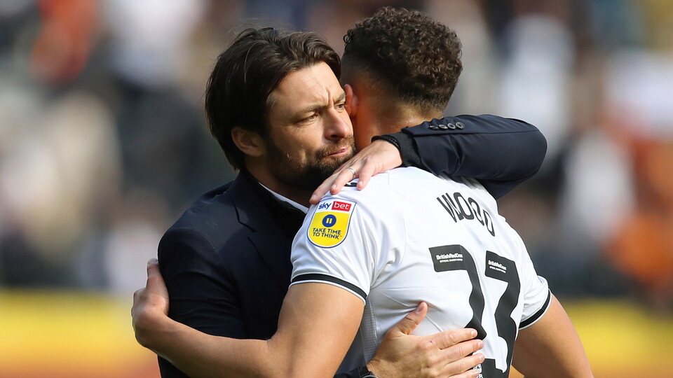 Hull (A) gallery 22-23