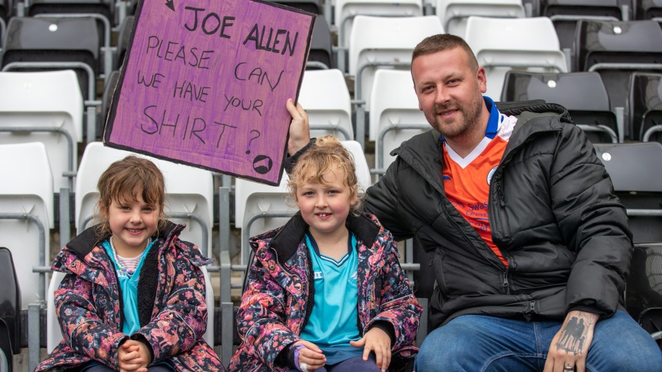 Fan Gallery - West Brom