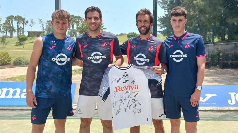 Ben Hughes and Joel Cotterill meet padel players