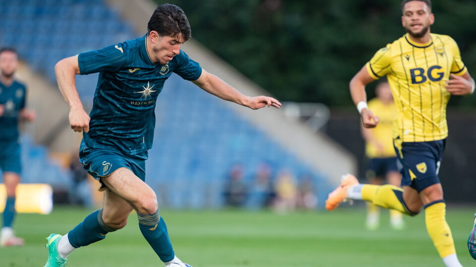 Gallery - Oxford United v Swans