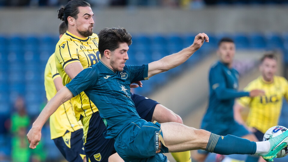 Gallery - Oxford United v Swans