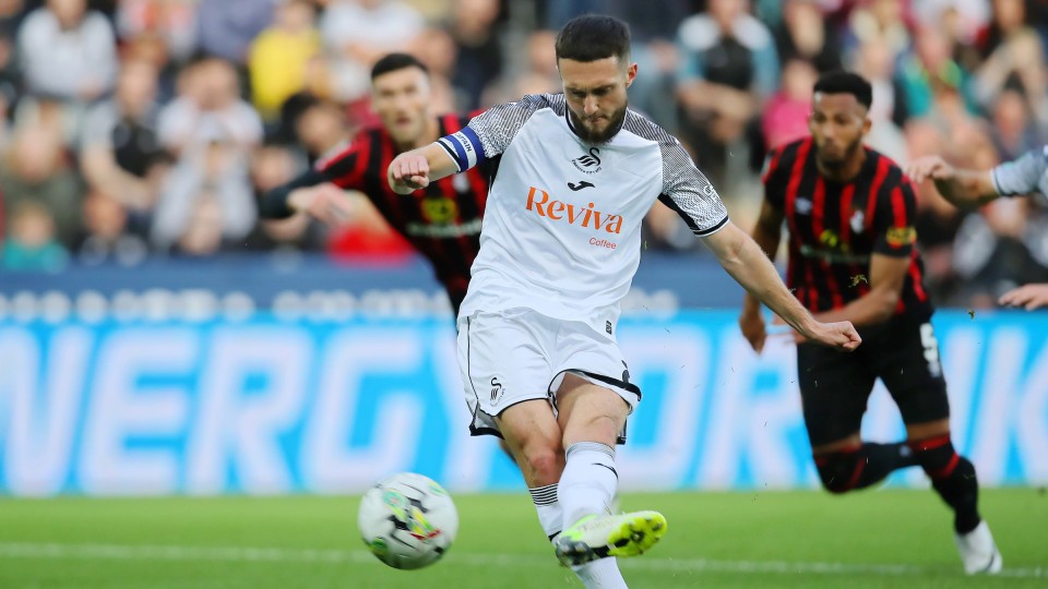 Bournemouth cup Matt Grimes pen
