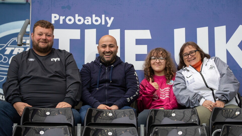 Fans 14