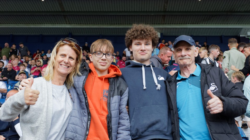 Fan gallery | WBA (A) 23-24