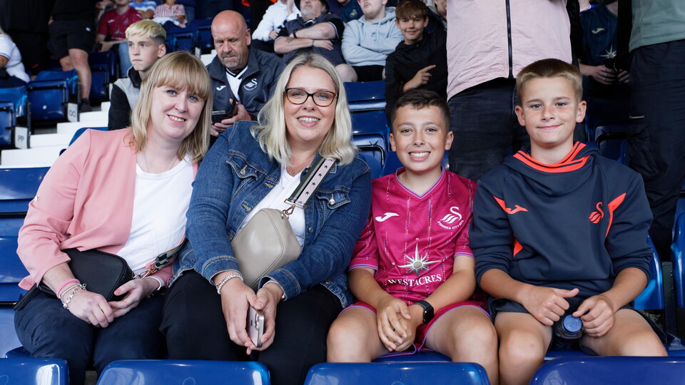 Fan gallery | WBA (A) 23-24