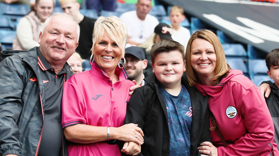 Fan gallery | WBA (A) 23-24
