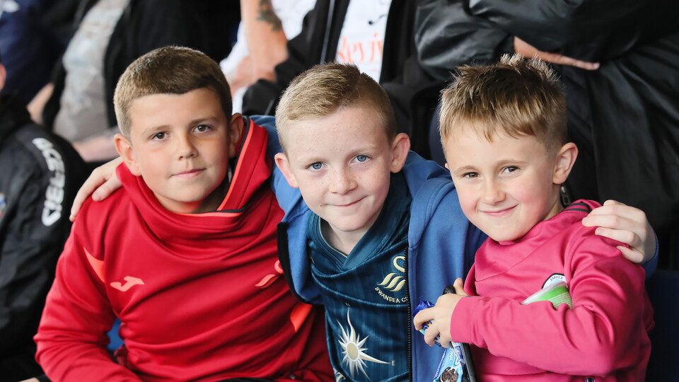 Fan gallery | WBA (A) 23-24