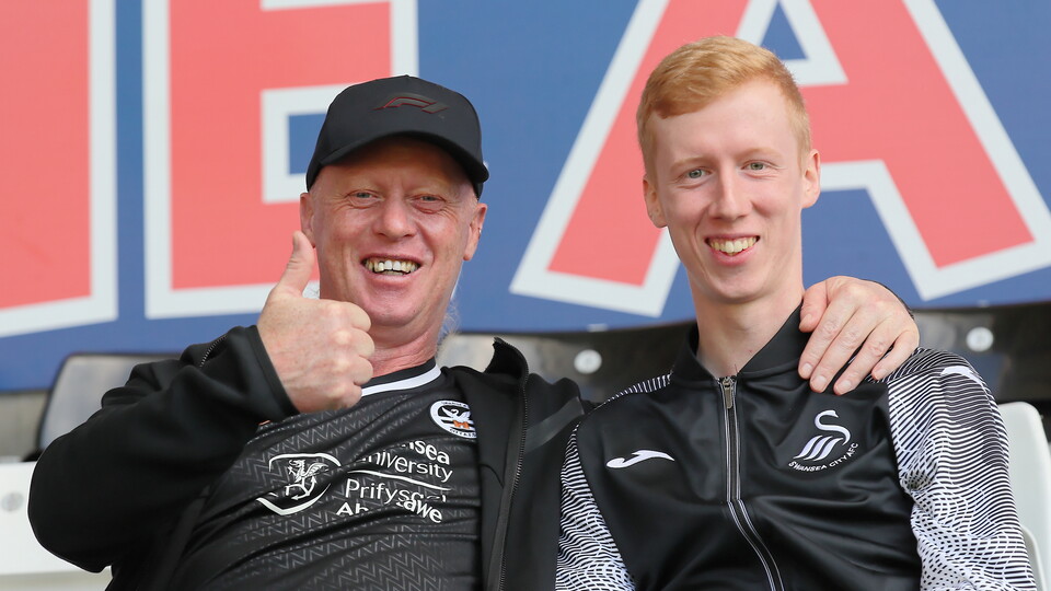 Fan gallery | Bristol City (H) 23-24