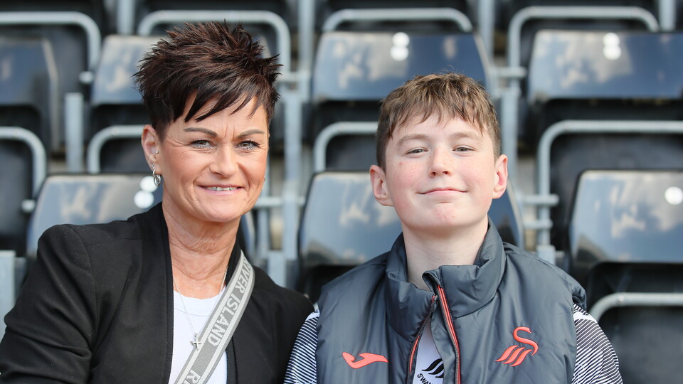 Fan gallery | Bristol City (H) 23-24