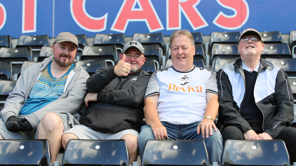 Fan gallery | Bristol City (H) 23-24