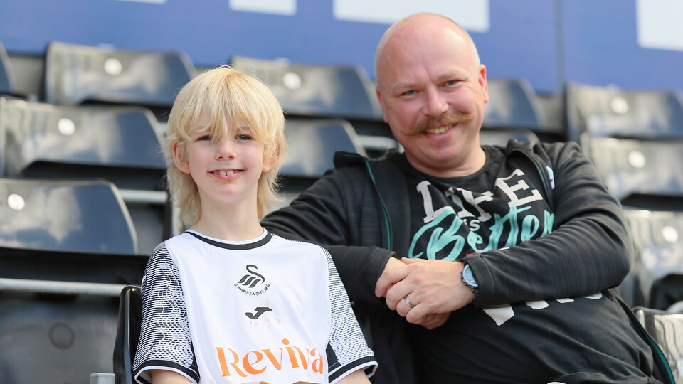 Fan gallery | Bristol City (H) 23-24