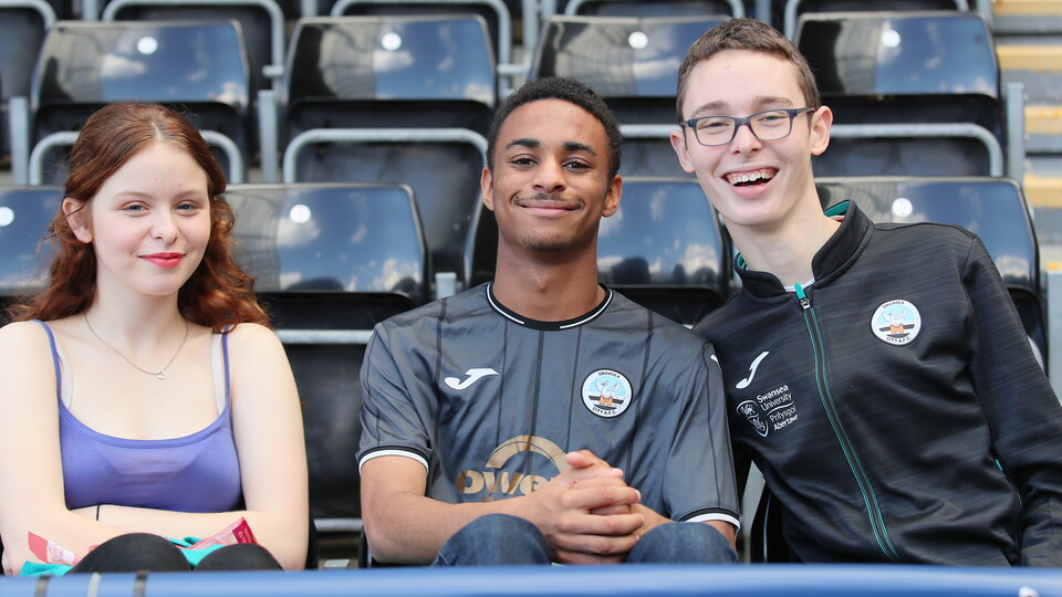 Fan gallery | Bristol City (H) 23-24