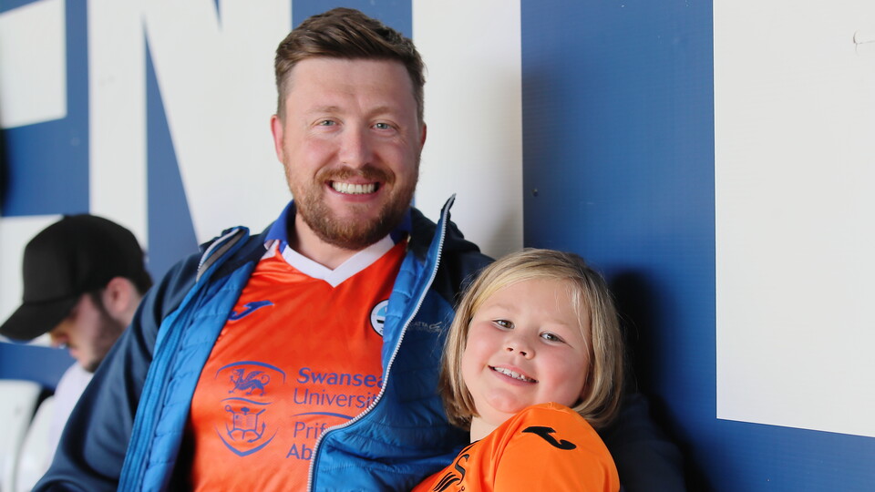 Fan gallery | Bristol City (H) 23-24