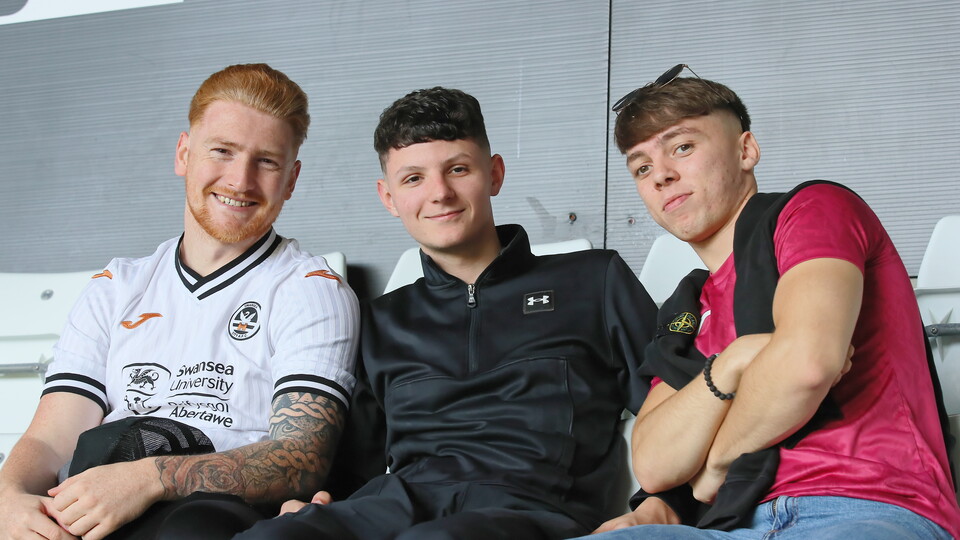 Fan gallery | Bristol City (H) 23-24