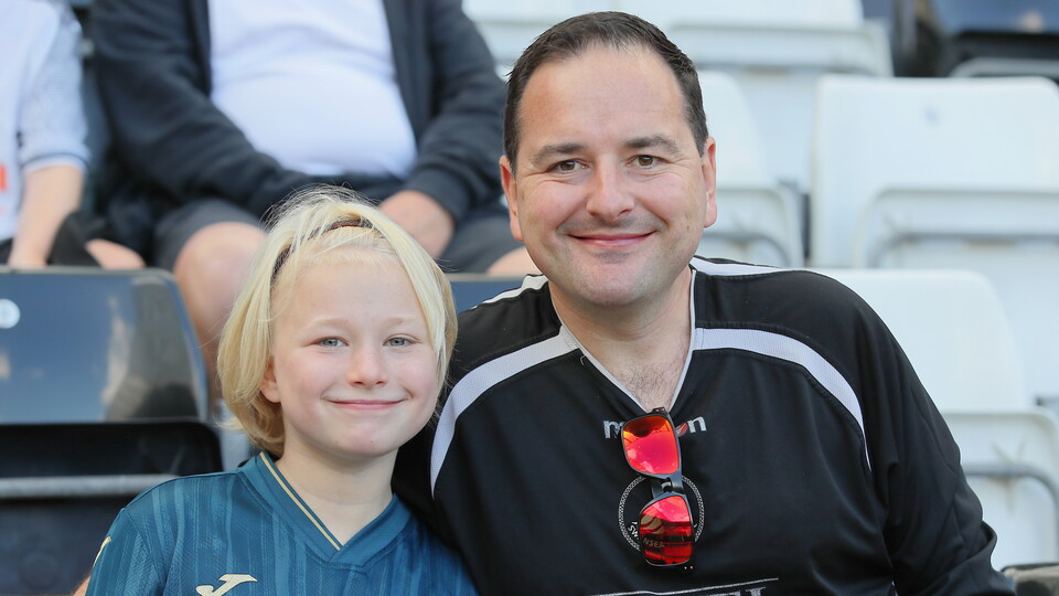 Fan gallery | Bristol City (H) 23-24