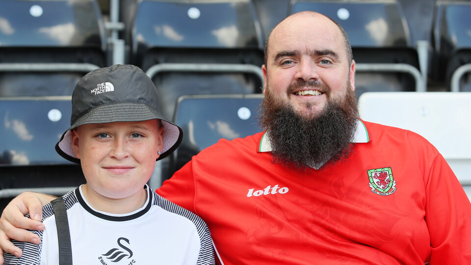 Fan gallery | Bristol City (H) 23-24