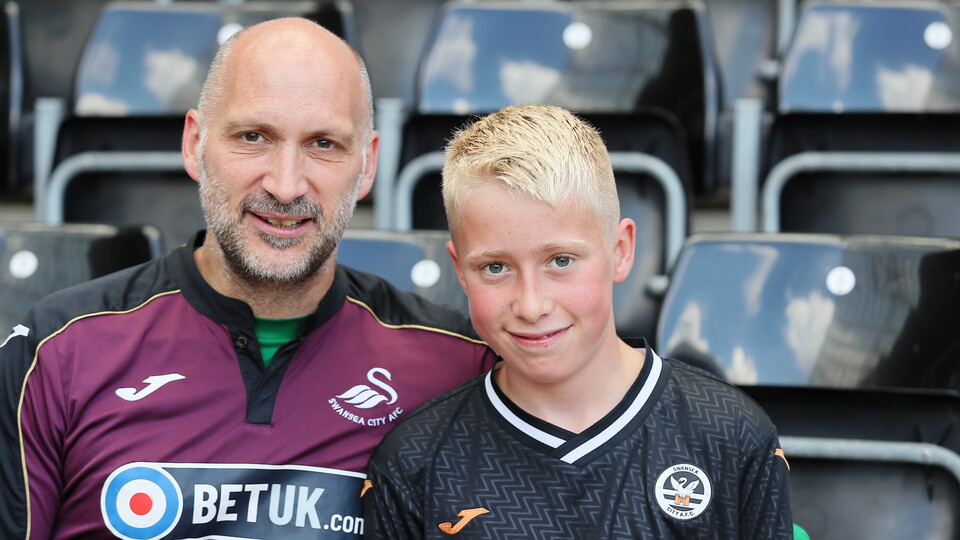Fan gallery | Bristol City (H) 23-24