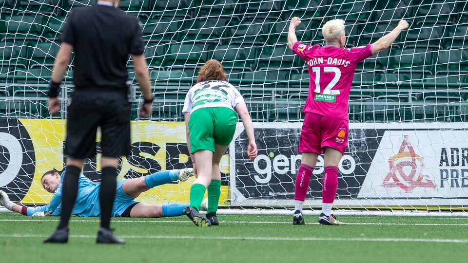 Stacey John-Davis vs TNS