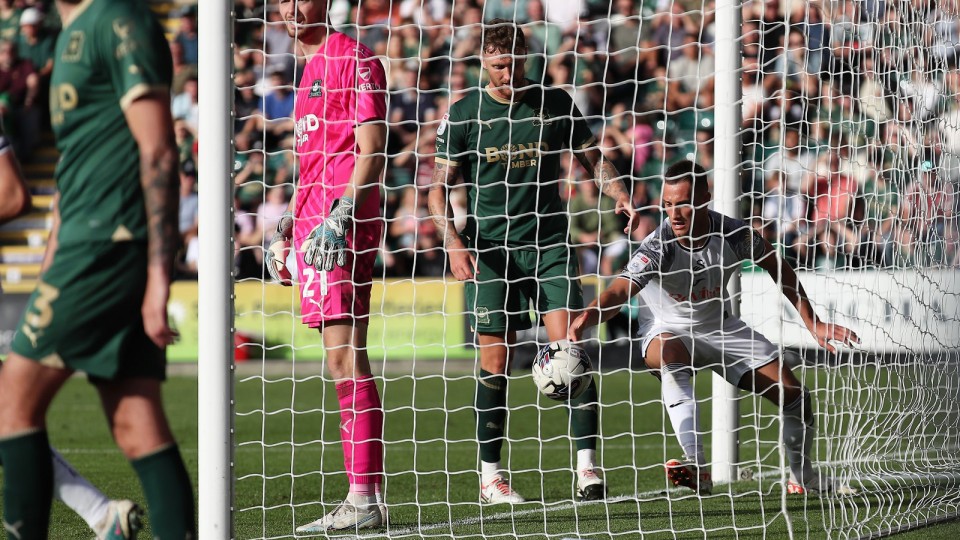 Plymouth away Jerry Yates goal